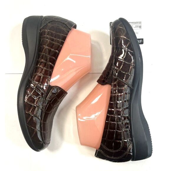 Clarks Womens 8 M Brown Croc Patent Leather Loafter Slip On 26102166 $125.00 - Picture 9 of 11